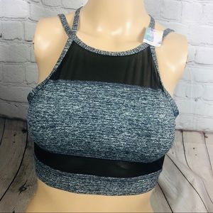 VS Pink Ultimate Sports Bra w Mesh details